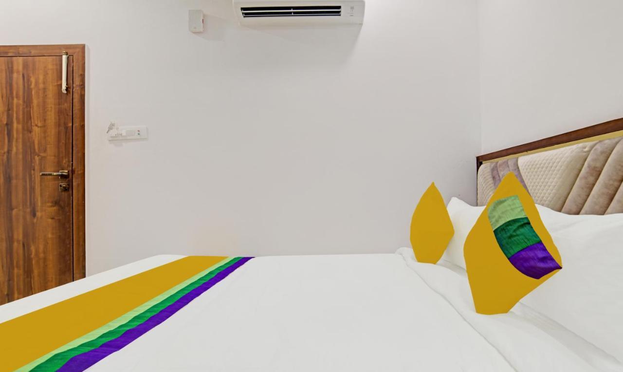 Itsy Hotels Phoenix Indore Esterno foto